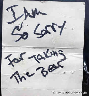 ‘I am so sorry’: Stolen Baby Bear statue reunited with Mama, Papa Bear in B.C. town