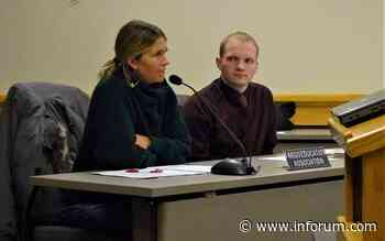 5 things to know today: Fargo teacher contract, Child support bill, Unharvested wheat, School auction, 'Antiques Roadshow' - INFORUM