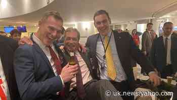 Beers for Brexit Party MEPs after Farage’s final European Parliament speech