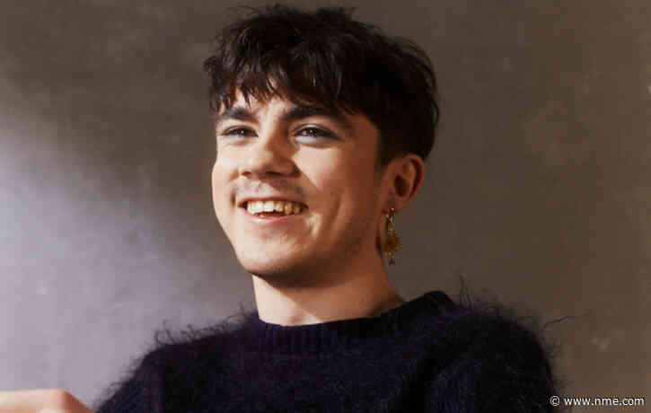 Declan McKenna shares bright new single, ‘Beautiful Faces’ and reveals details of new album