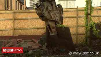 One of the oldest peace walls in Belfast has been demolished.