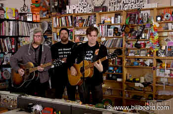 Jimmy Eat World Deliver Rousing, Reassuring Acoustic Tiny Desk Performance