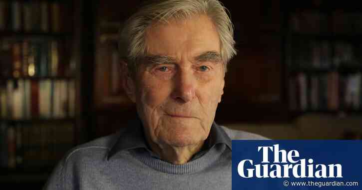 Last Battle of Britain flying ace Paul Farnes dies aged 101