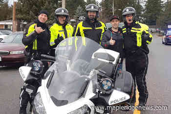Abbotsford cop with brain cancer gets police escort ahead of surgery in Arizona - Maple Ridge News