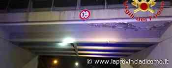 Erba, camion contro ponte Intervengono i pompieri - Cantù - Mariano Arosio - La Provincia di Como