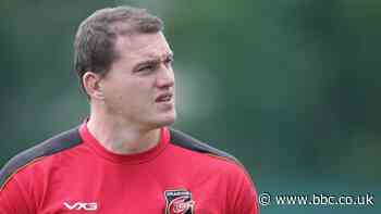 Ian Evans: Former Wales international leaves Dragons coaching role - BBC News