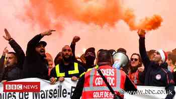 Macron pension reform: Why are French workers on strike?