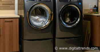 Electrolux EFME627UTT 8.0 Cubic Feet 600 Series Front Load Electric Dryer review