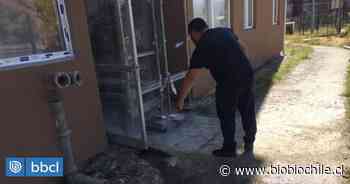 Vecinos denuncian filtraciones de agua en Coronel: municipio presiona a empresa, Serviu no responde - BioBioChile