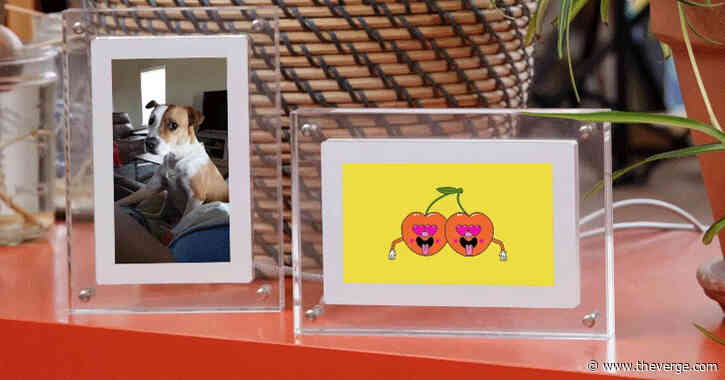 Giphy and Infinite Objects will let you gift a physical GIF to your valentine