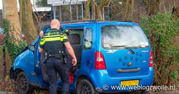 Automobiliste ramt lantaarnpaal en boom in Spoolde - Weblog Zwolle