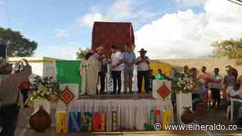 Gobernador Roys y alcalde de Uribia se posesionaron ante autoridades wayuu - El Heraldo (Colombia)