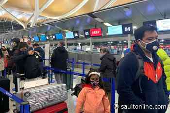 Plane to help 156 Canadians leave China awaits Chinese approval: official