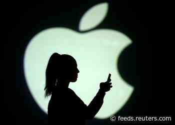 EU lawmakers, with eye on Apple, call for common mobile charger