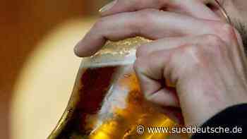 Gastgewerbe - Niedrigere Biersteuer gegen Pubsterben gefordert - Süddeutsche Zeitung