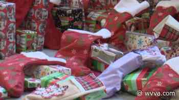 Santa's sleigh gave presents to Abbs Valley-Boissevain Elementary School - WVVA TV
