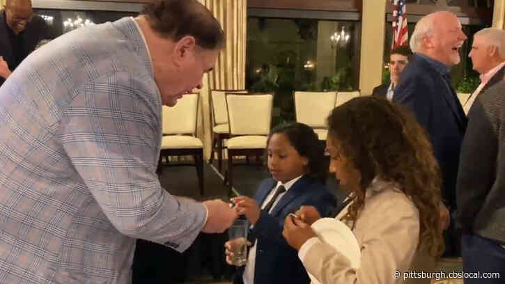 President And CEO Of Pro Football Hall Of Fame Gives Troy Polamalu’s Sons Commemorative Hall Of Fame Pin