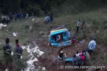 Chiva se accidentó en la vía a Santander de Quilichao, Cauca - Noticias Caracol