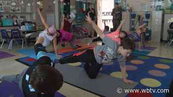Union County teacher starts yoga club to ease the minds of elementary students - WBTV