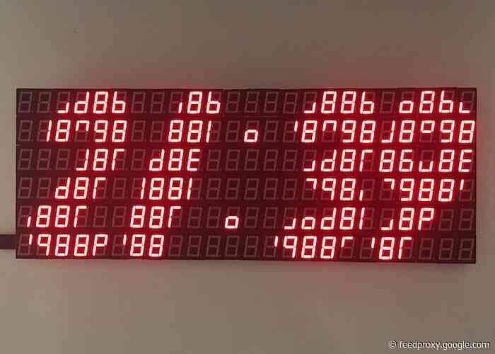 Awesome DIY digital clock constructed from 144 x 7 segment displays