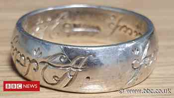Lord of the Rings police plea prompts Tolkien jibes