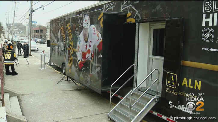 Mobile Museum Brings Black Hockey History To Pittsburgh