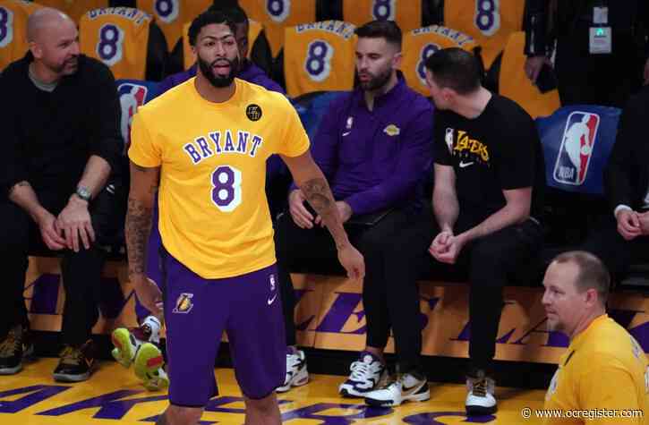 PHOTOS: How Kobe Bryant was remembered at Staples Center as Lakers return to court