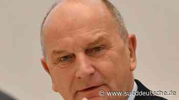 Auto - Potsdam - Brandenburgs Regierungschef bittet Tesla-Kritiker um Geduld - Süddeutsche Zeitung