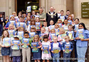 Young readers get their reward from the Mayor of Bolton in 2002