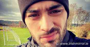 Zayn Malik drives fans wild with moody selfie back 'up North' after becoming an uncle - Irish Mirror