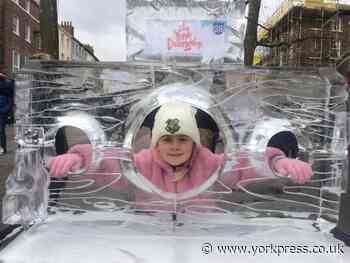 Icy wonders attract crowds