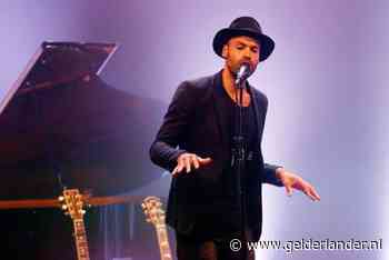 Alain Clark wil op tournee door China. Maarja, dat coronavirus...