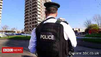 North Belfast trouble: PSNI release images of 10 suspects - BBC News