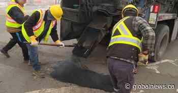 City of Toronto tackles first pothole repair blitz of 2020 - Global News