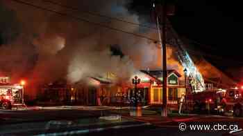 Fire destroys 2 Saint-Sauveur restaurants - CBC.ca