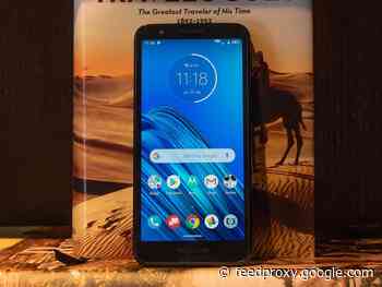 Weekend deals: Get the Motorola Moto E6 for $100, save 37% on an HD projector and eat mostly free cookies     - CNET