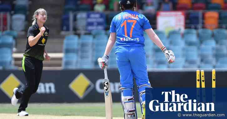 Ellyse Perry stars as Australia down India in T20 tri-series