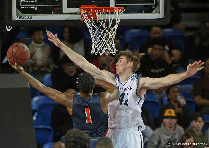UC Irvine builds big first-half lead, crushes Cal State Fullerton