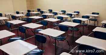 Super Bowl 2020: Missouri teacher conducts Chiefs-inspired math lessons - KIRO Seattle