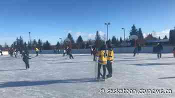 Saskatoon Blades hit the ice in Lawson Heights for public skate