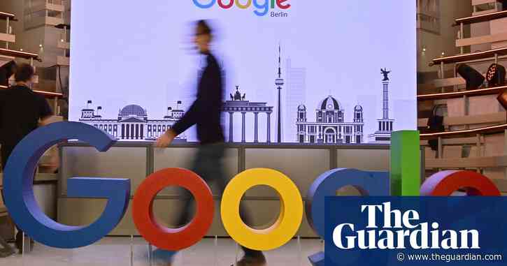 Berlin artist uses 99 phones to trick Google into traffic jam alert