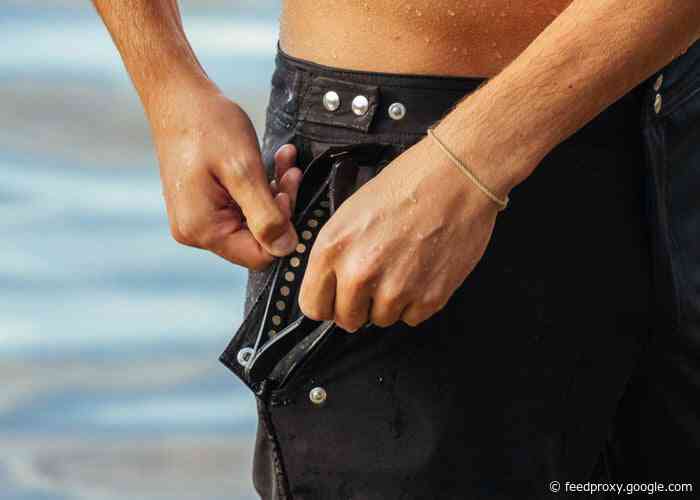 Aquanautica adventure shorts with waterproof smartphone pocket