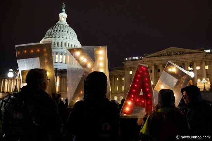 Manchin Undecided, Proposes Censure of Trump: Impeachment Update