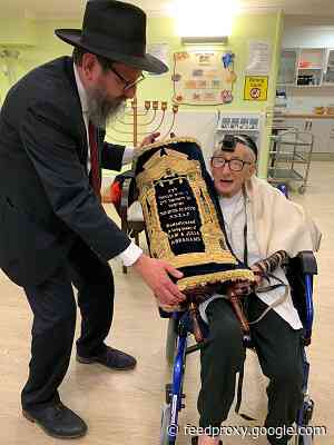 Jewish Care’s Clore Manor home 96 year old resident celebrates his third Bar Mitzvah