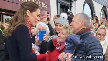 Surprise reunion for Kate as Cambridges tour Wales