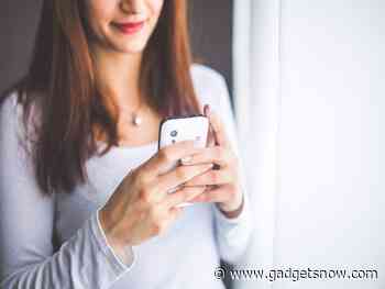 Texting while walking more dangerous than talking on phone: Study