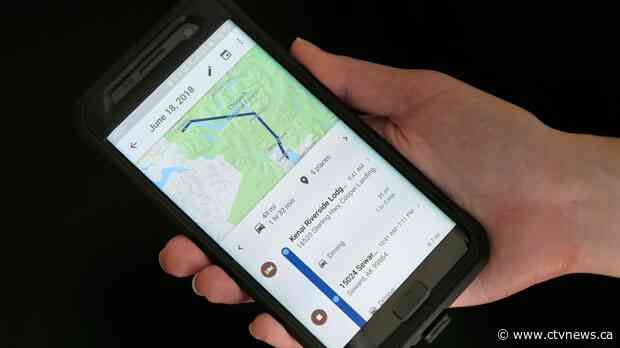 German artist uses 99 smartphones to fool Google Maps with fake traffic jam