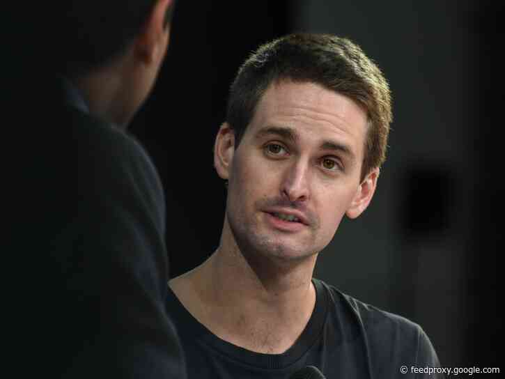 Snap shares drop more than 10% after it misses revenue expectations (SNAP)
