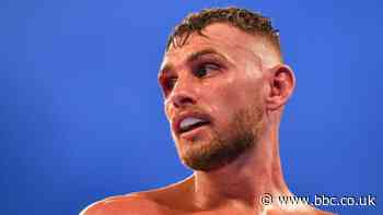 Sean McComb: Belfast fighter earns 10th straight win on Ulster Hall bill - BBC News