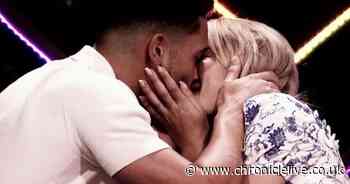 Love Island's Callum betrays Shaughna by kissing Molly and viewers are fuming